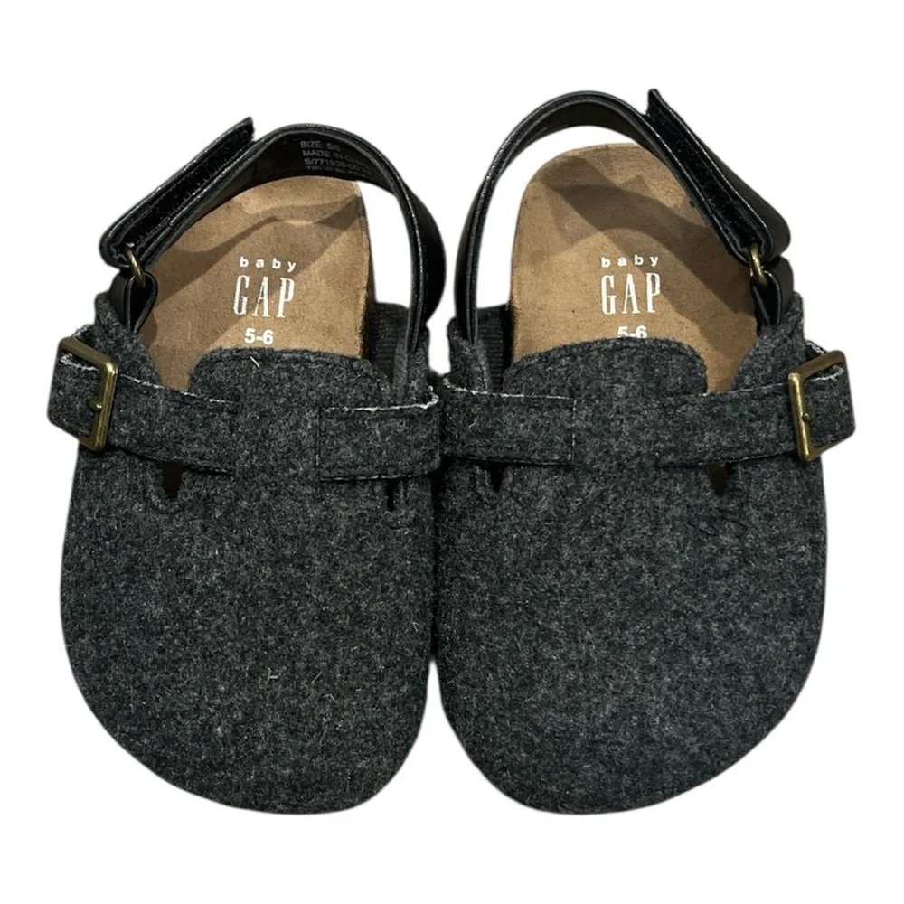 GAP New Charcoal Suede Toddler Clogs Size 5-6